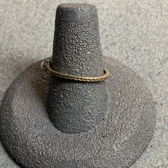 Braided Laurel Band Ring Size 8 Pearl Silver Retro Vintage Classic Elegant Gift - Picture 2 of 5